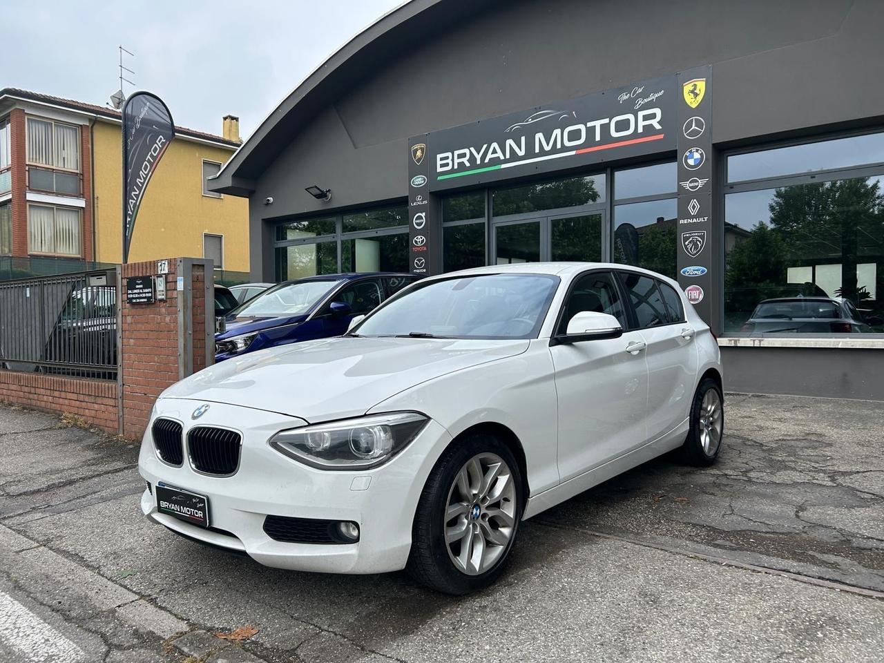 Bmw 120 120d 5p. Unique