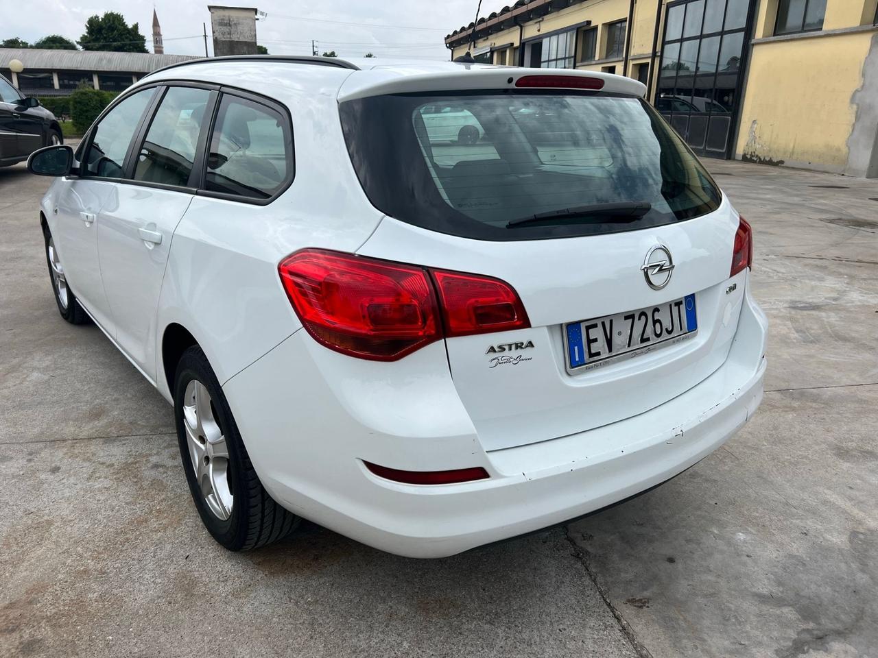 Opel Astra 1.7 CDTI 110CV Sports Tourer Cosmo