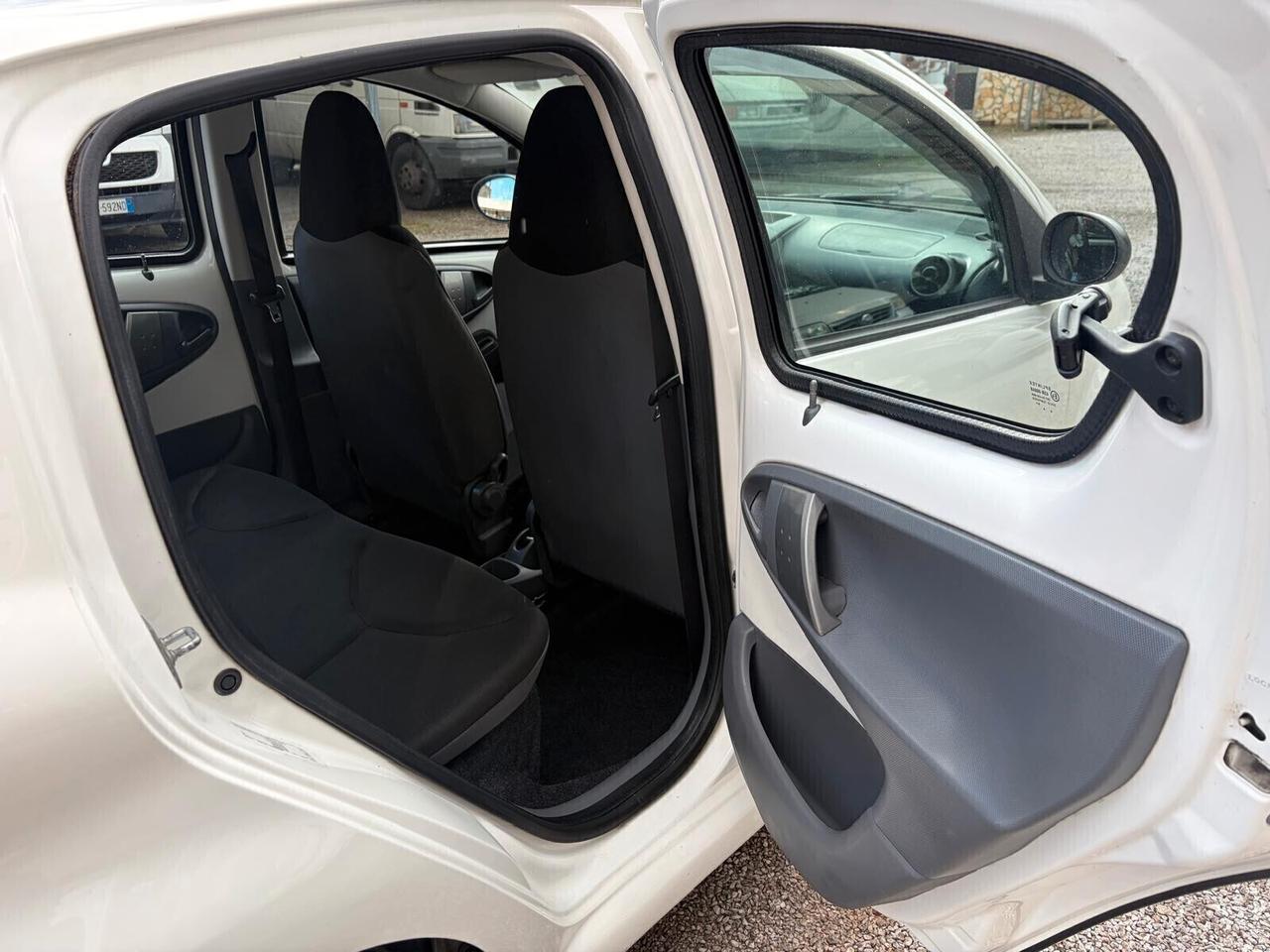 Toyota Aygo 2011 1.0 68Cv Now Connect NUOVISSIMA