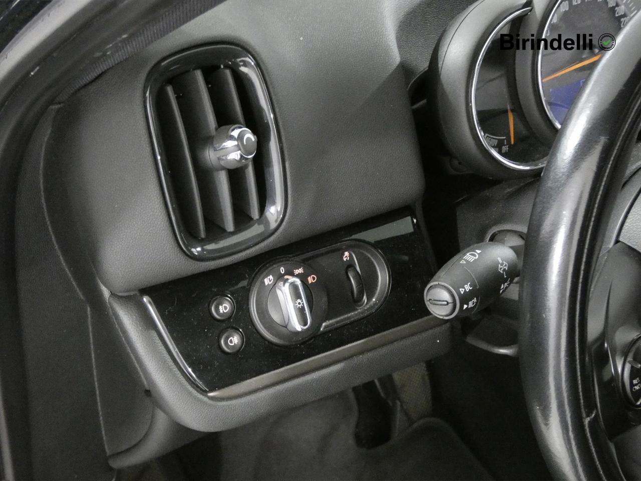 MINI Mini Countrym.(F60) - Mini 2.0 Cooper D Hype Countryman