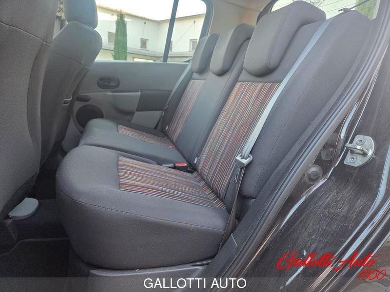 Renault Modus Grand Modus 1.2 16V 75CV