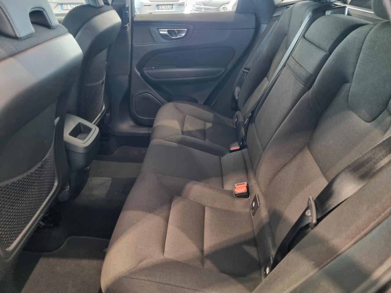 Volvo XC 60 XC60 B4 (d) Geartronic Momentum