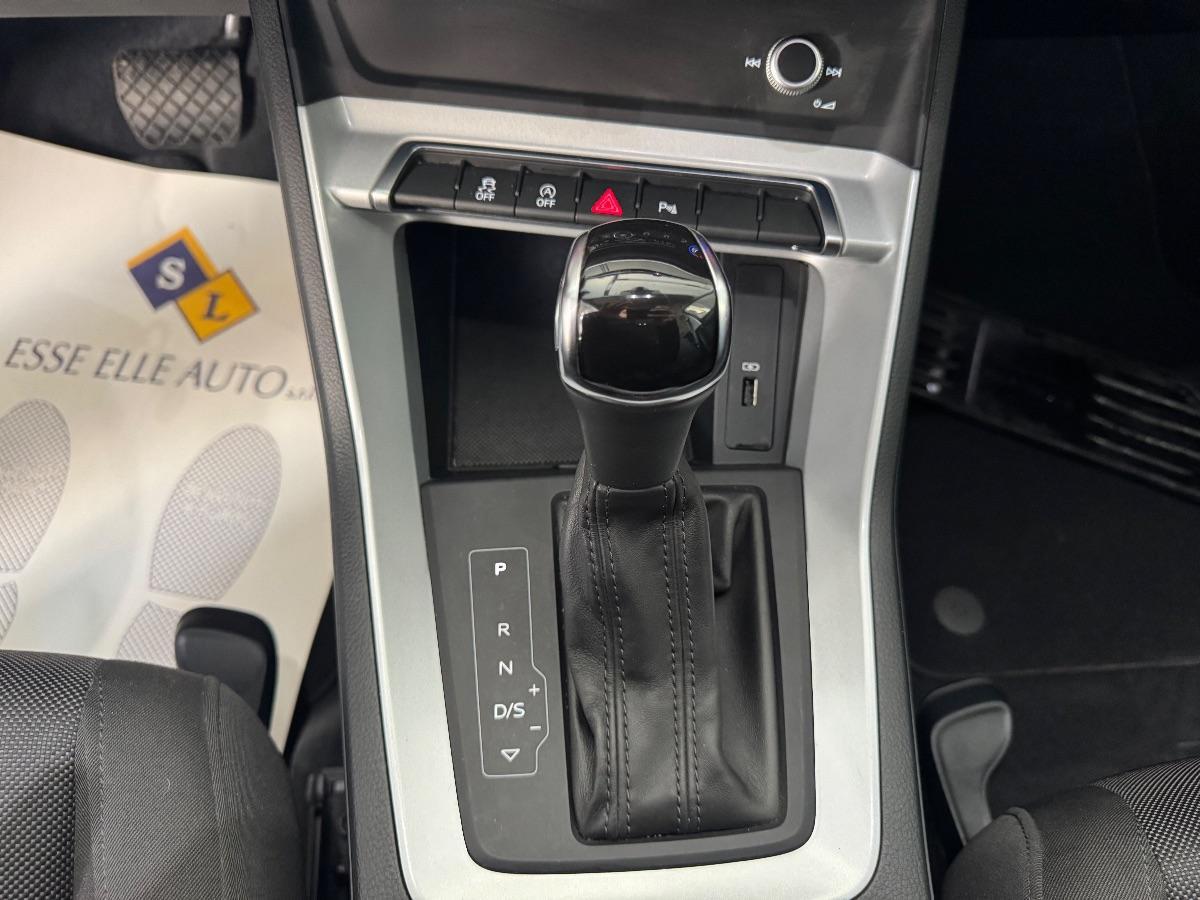 AUDI Q3 35TDI S tronic Business UNICO PROP/ MATRIX