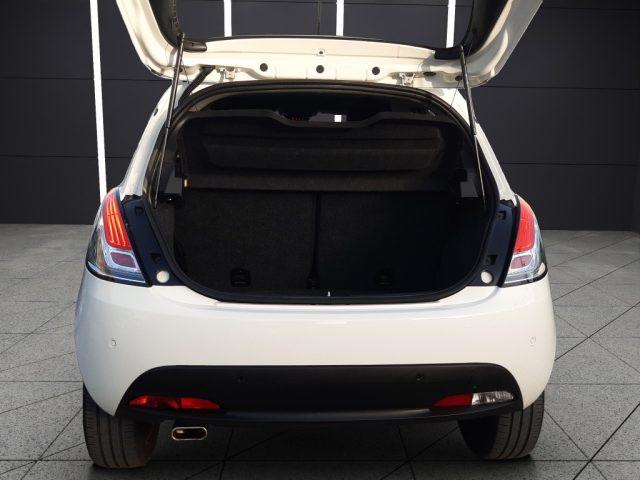 LANCIA Ypsilon 1.0 FireFly 5 porte S&S Hybrid Alberta Ferretti