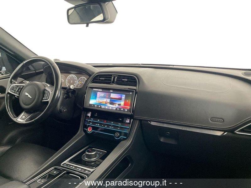 Jaguar F-Pace 2015 2.0d Prestige awd 180cv auto