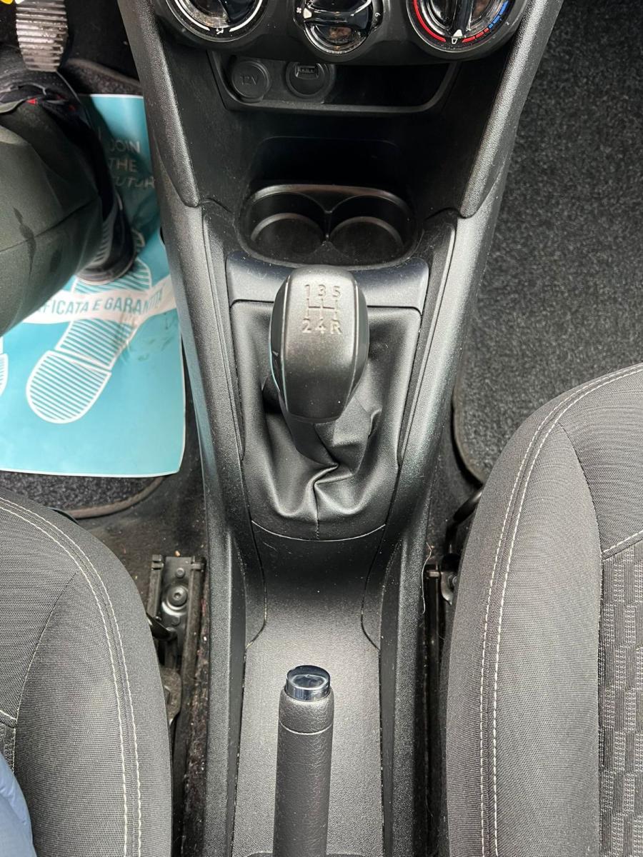 PEUGEOT - 208 1.2 puretech Active s&s 82cv 5p neopatentati