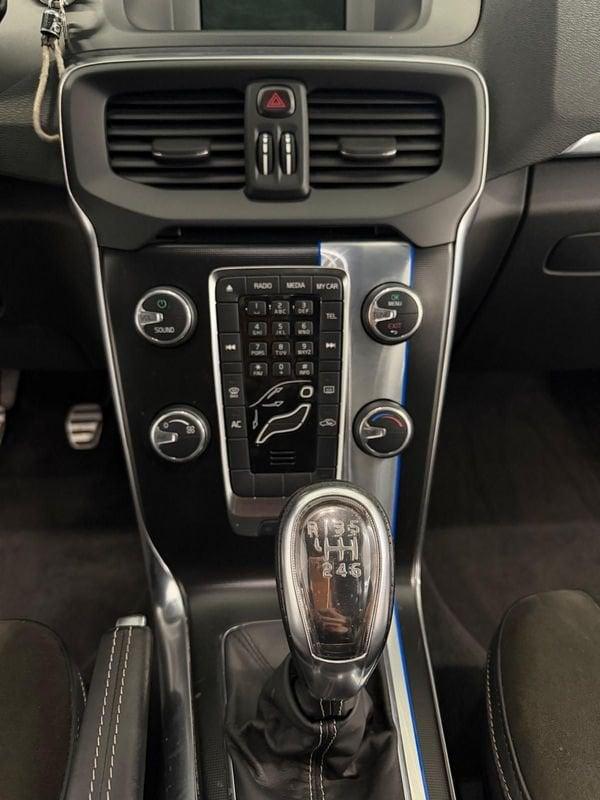 Volvo V40 D2 R-design 94g