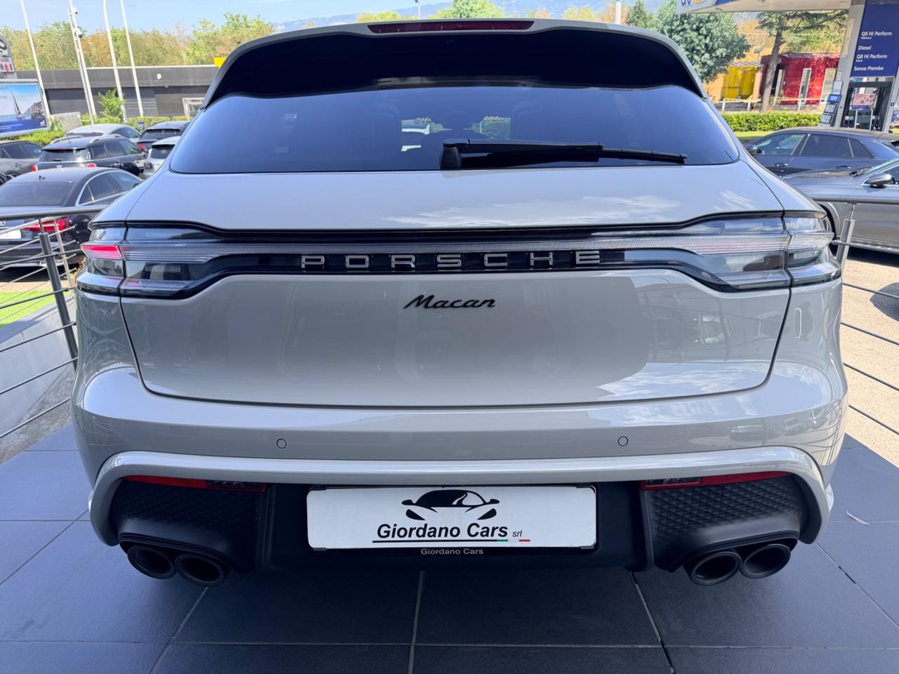 Porsche Macan 2.0 i 265 cv colore gesso tetto uni pro Italia