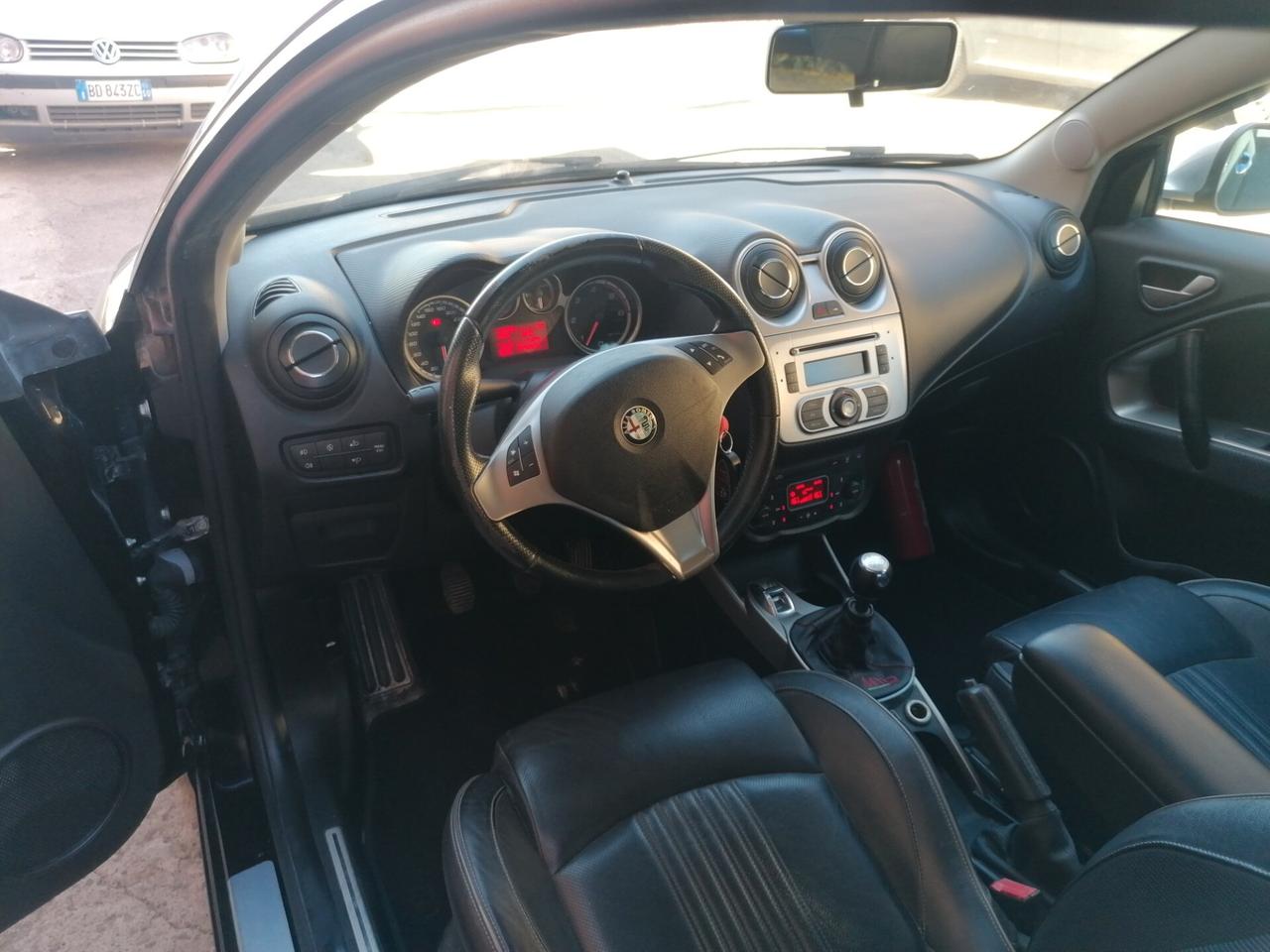 Alfa Romeo MiTo 1.6 JTDm-2 S&S Distinctive Sport Pack