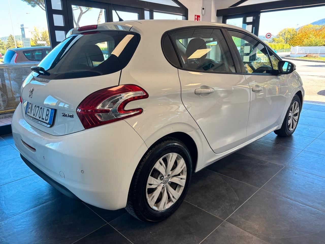 PEUGEOT 208 ANNO 2012 DS 1.4 ADATTA NEOPATENTATI KM 230 MILA
