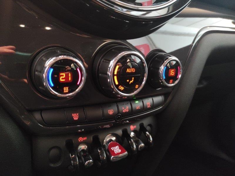 MINI Mini Countryman F60 - Countryman 2.0 COOPER D BUSINESS AUTOMATICA