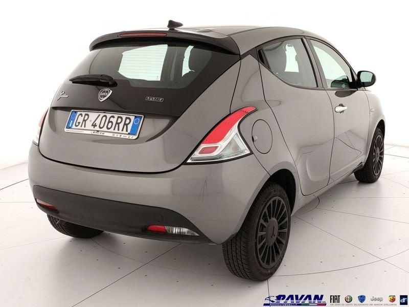 Lancia Ypsilon 1.0 Hybrid 70cv Silver