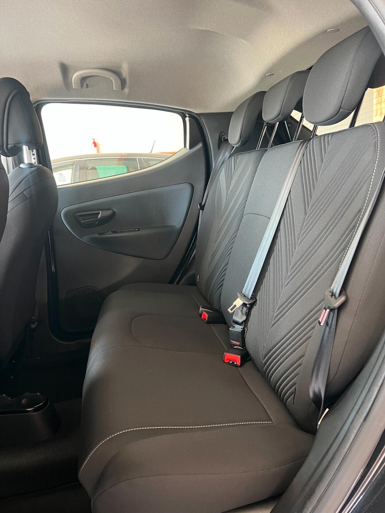 Lancia Ypsilon 1.0 FireFly 5 porte S&S Hybrid Ecochic Gold