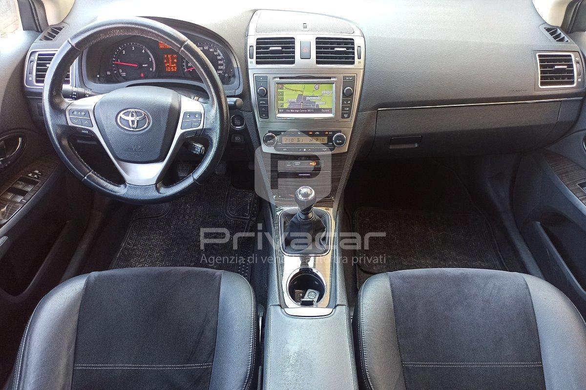 TOYOTA Avensis 2.0 D-4D Lounge