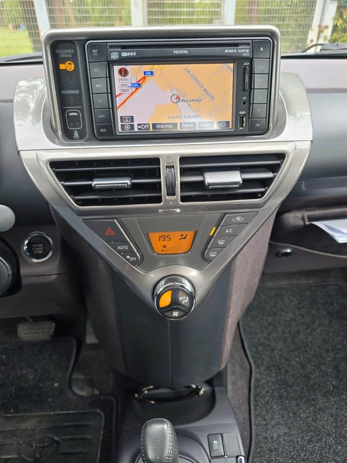 Toyota iQ 1.0 Sol