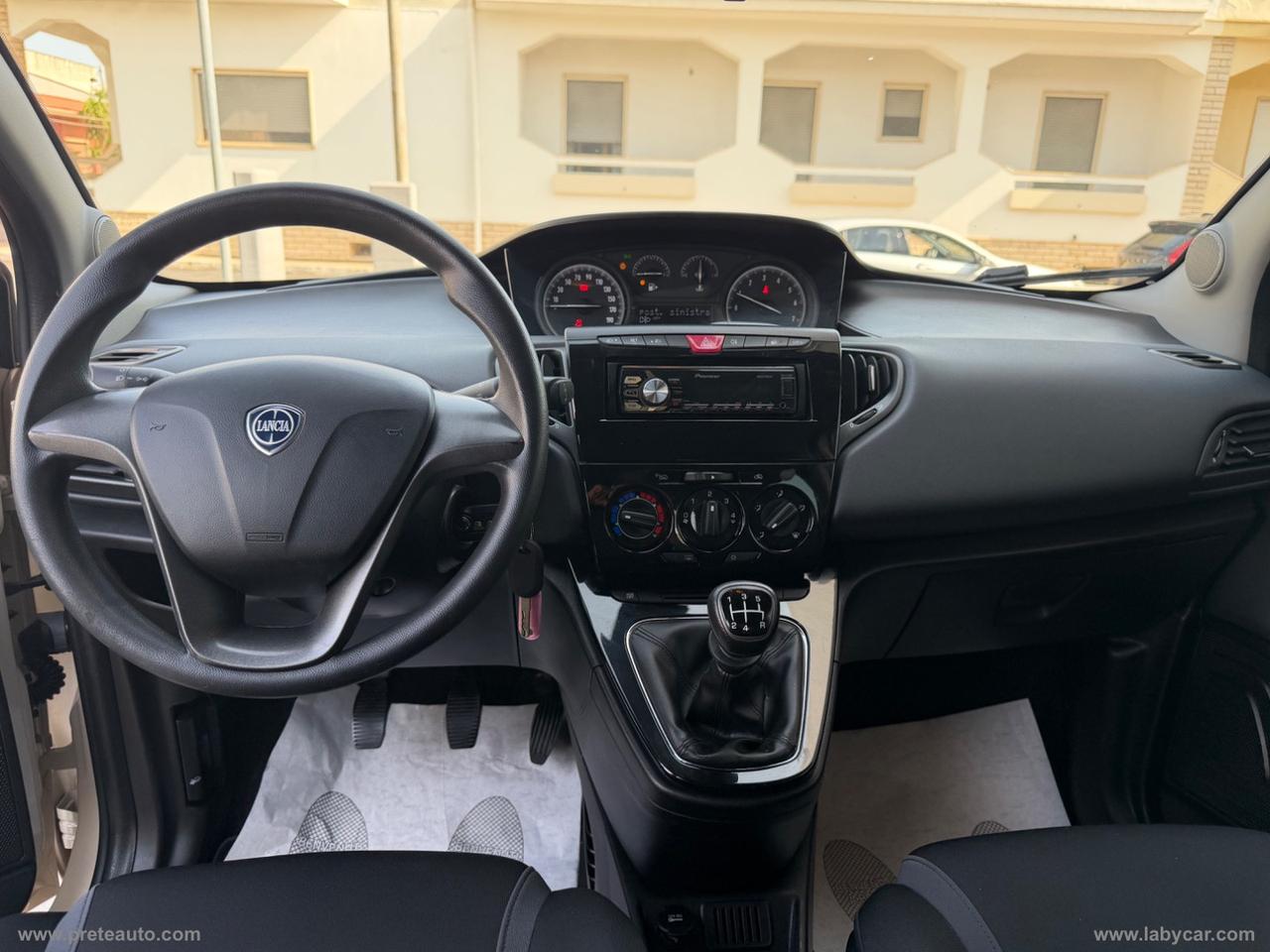 LANCIA Ypsilon 1.2 69 CV 5p. Silver