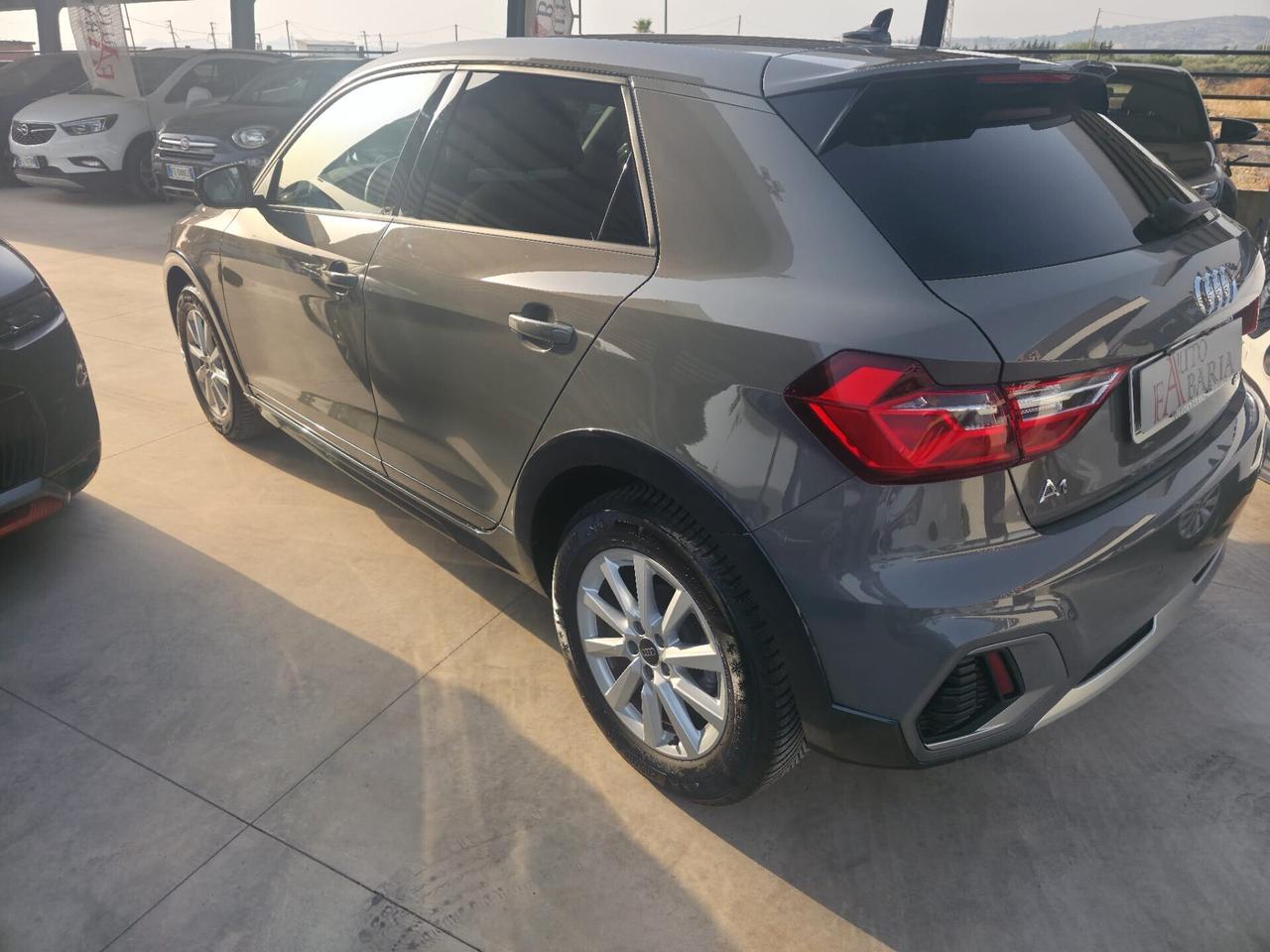 Audi A1 allstreet 30 TFSI Identity Contrast