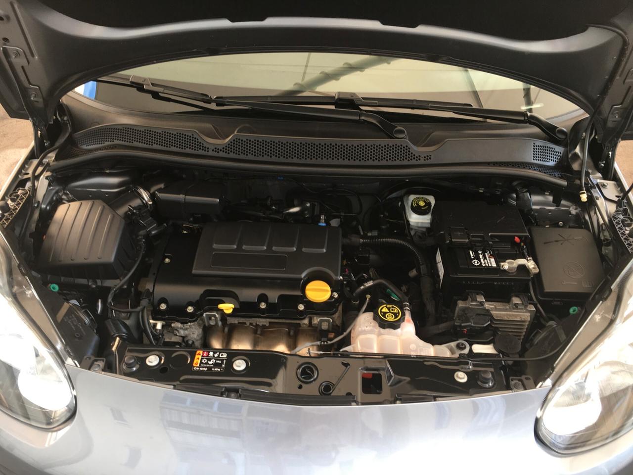 Opel Adam Rocks 1.2 70 CV X Factor