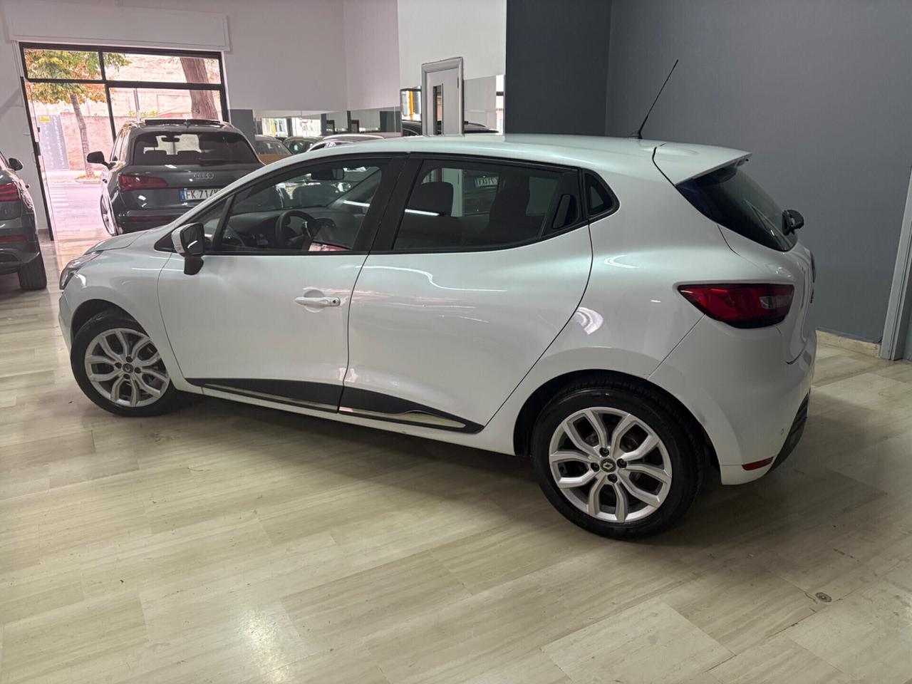 Renault Clio TCe 12V 90 CV 5 porte Business