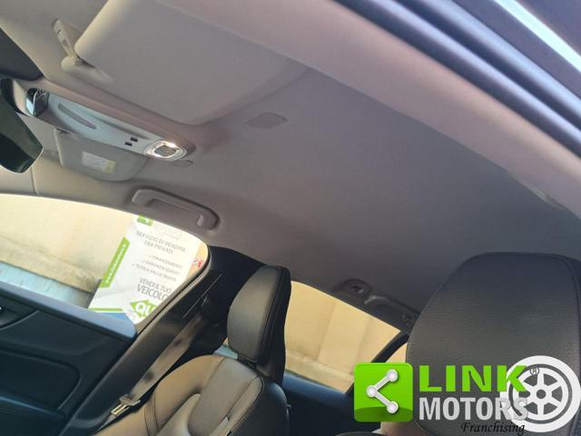 VOLVO V60 D3 Geartronic Momentum Business