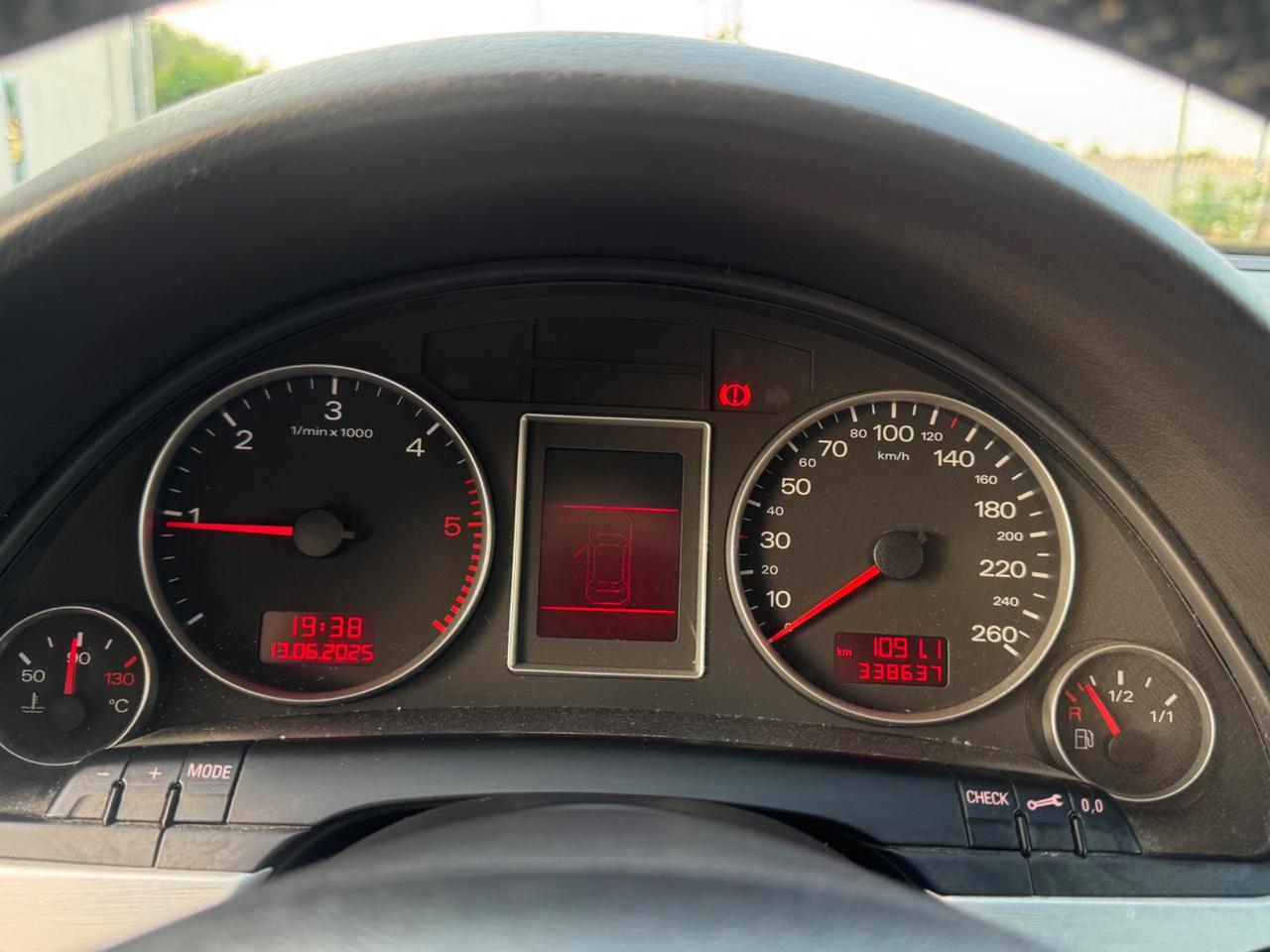 Audi A4 2.0 16V TDI Avant S-Line