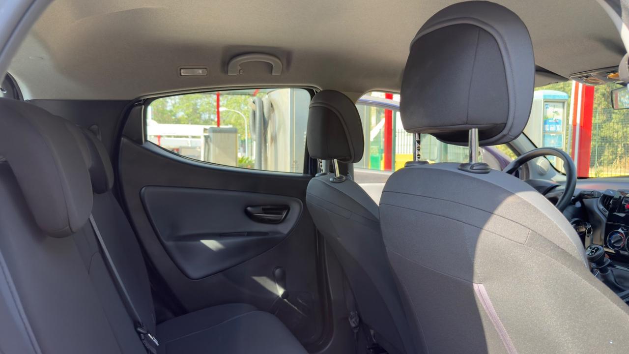 Lancia Ypsilon 1.2 69 CV 5 porte Platinum