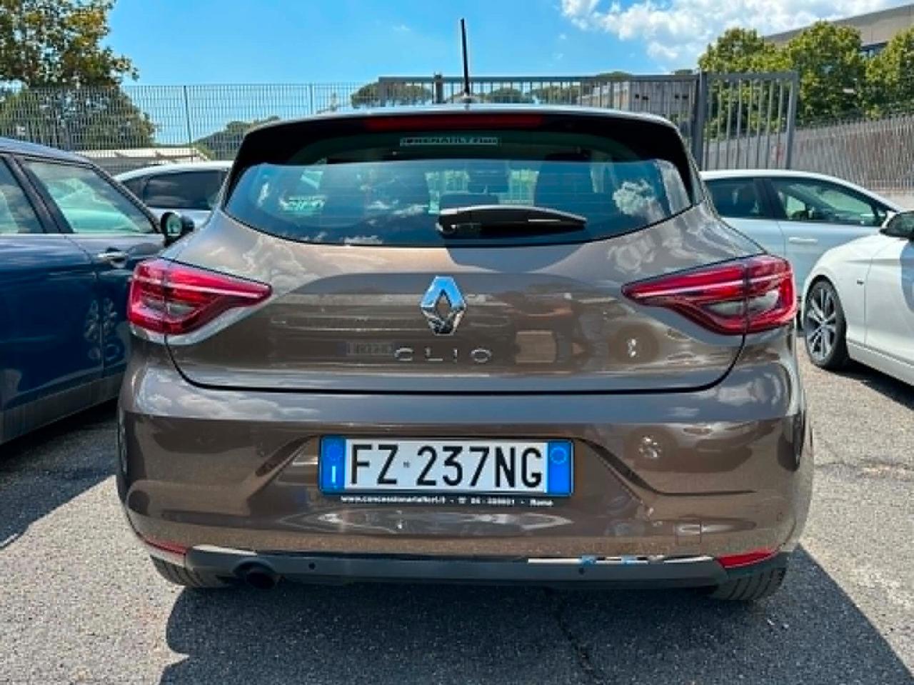 Renault Clio TCe 100 CV 5 porte Intens