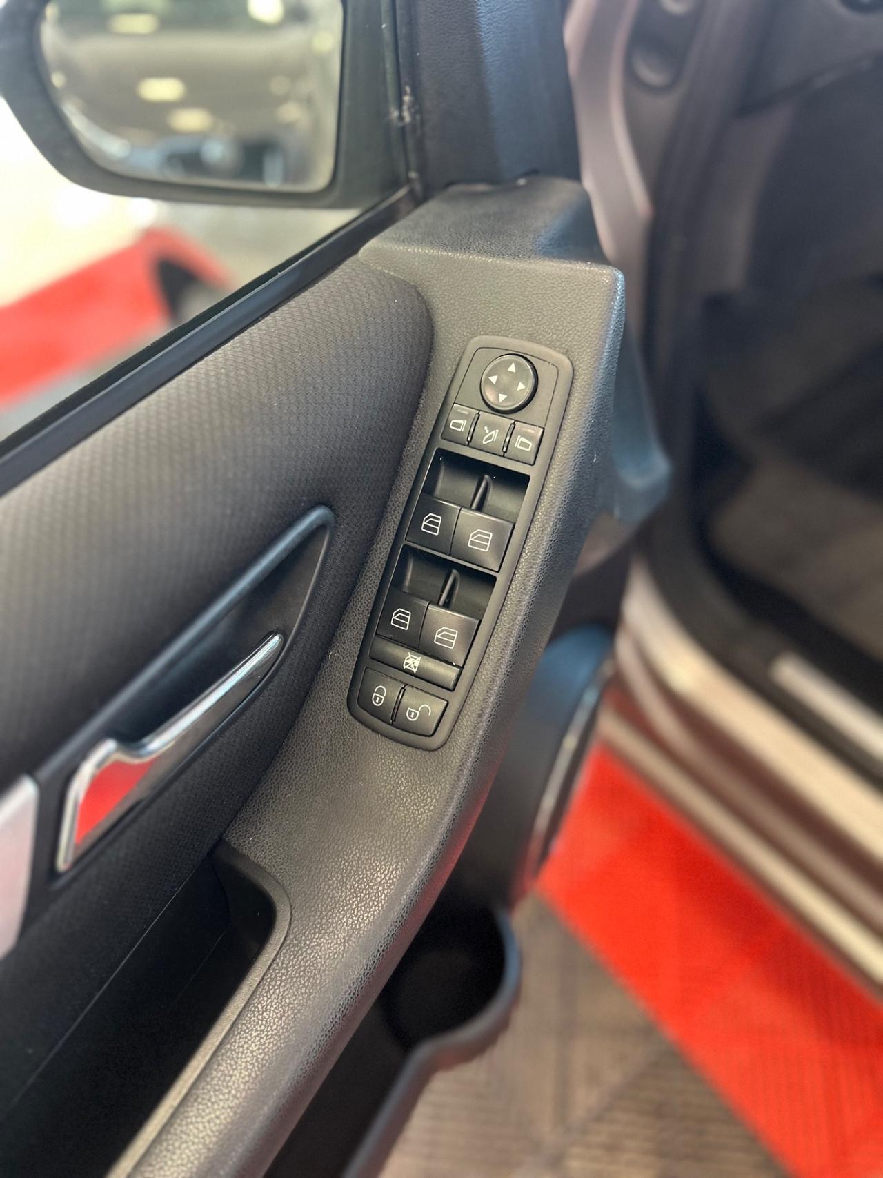 Mercedes-benz A 150 (W-C169) Avantgarde (70 kw)