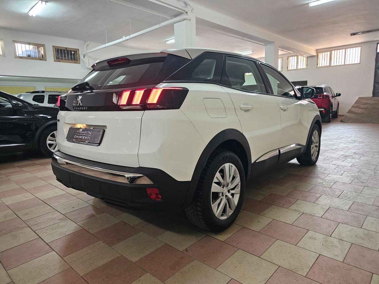 Peugeot 3008 BlueHDi 130 S&S EAT8 Business