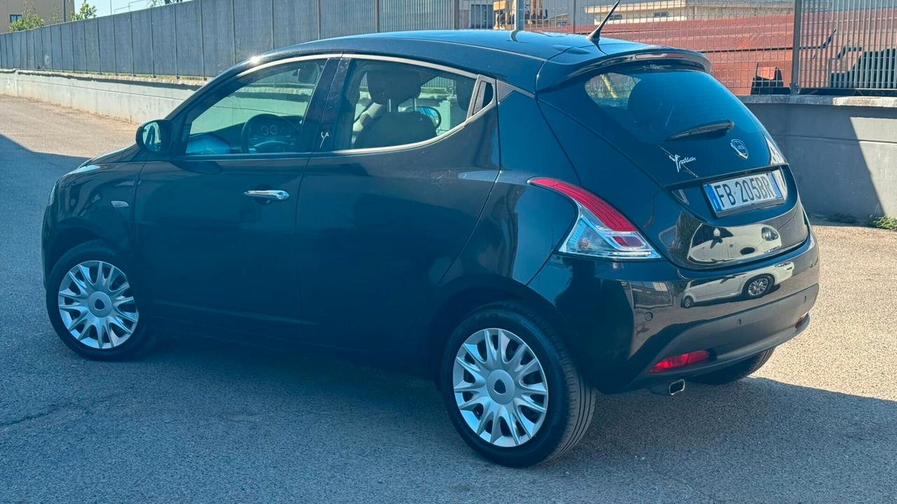 Lancia Ypsilon 1.2 69 CV 5 porte Elle