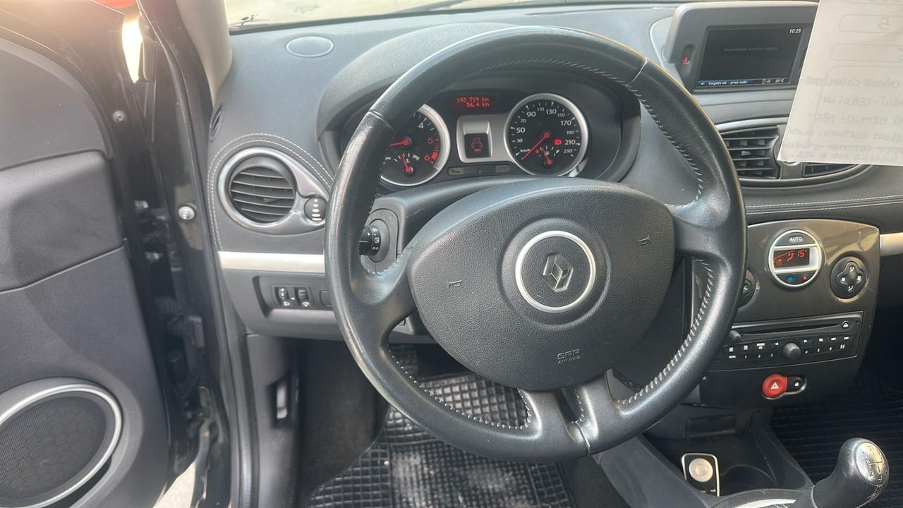 RENAUTL CLIO 1,5 DIESEL 2011