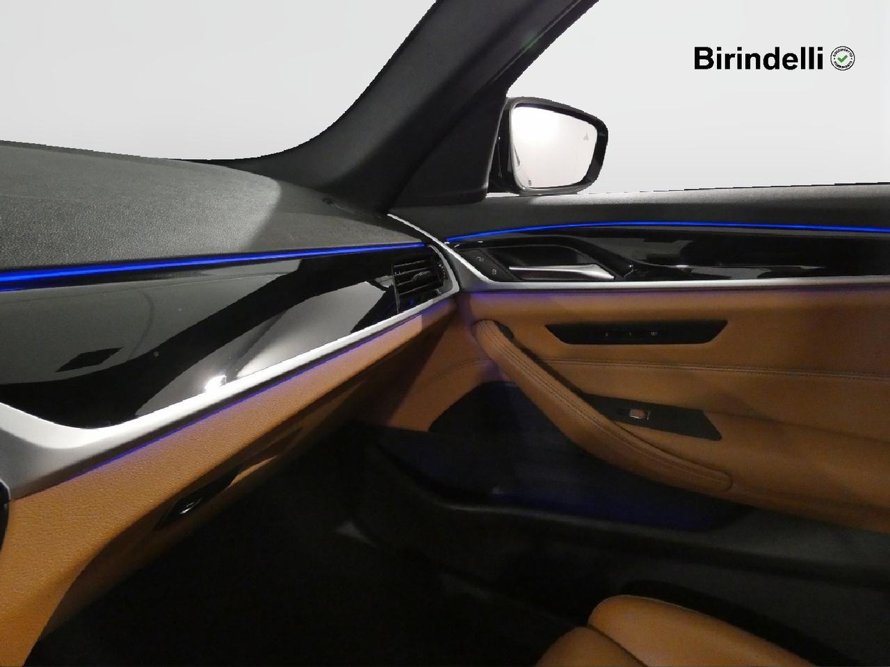 BMW Serie 5(G30/31/F90) - 530d 48V xDrive Touring Msport