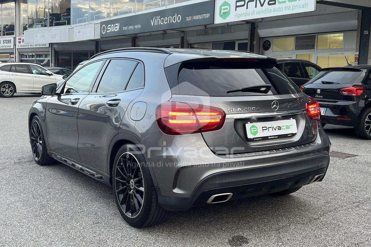 MERCEDES GLA 200 d Automatic Premium