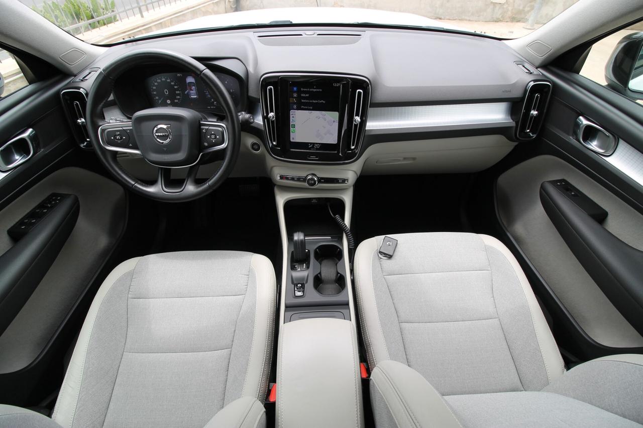 Volvo XC40 2.0 D3 150cv Momentum Geartronic | 2019