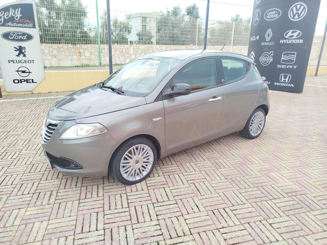 Lancia Ypsilon 1.2 69 CV 5 porte GPL Ecochic Gold