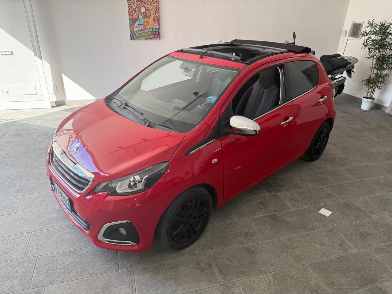 Peugeot 108 PureTech 82 5 porte Allure TOP!