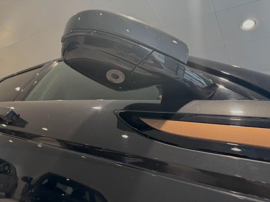 Land Rover Range Evoque 2.0D I4 180 CV AWD Auto R-Dynamic SE