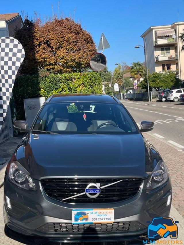 VOLVO XC60 D4 AWD doppio treno di gomme