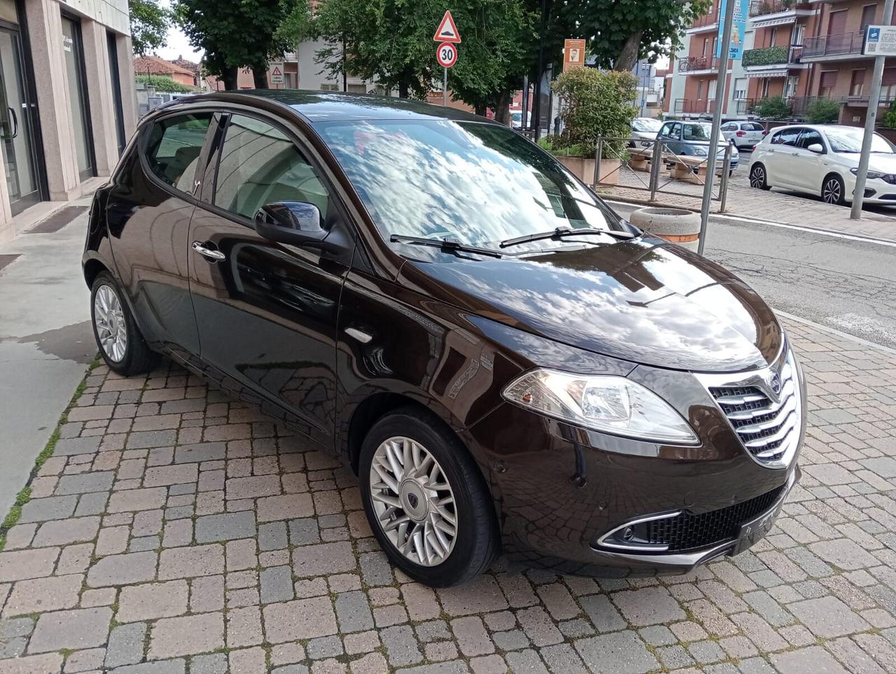 Lancia Ypsilon 1.2 69 CV 5 porte S&S Gold