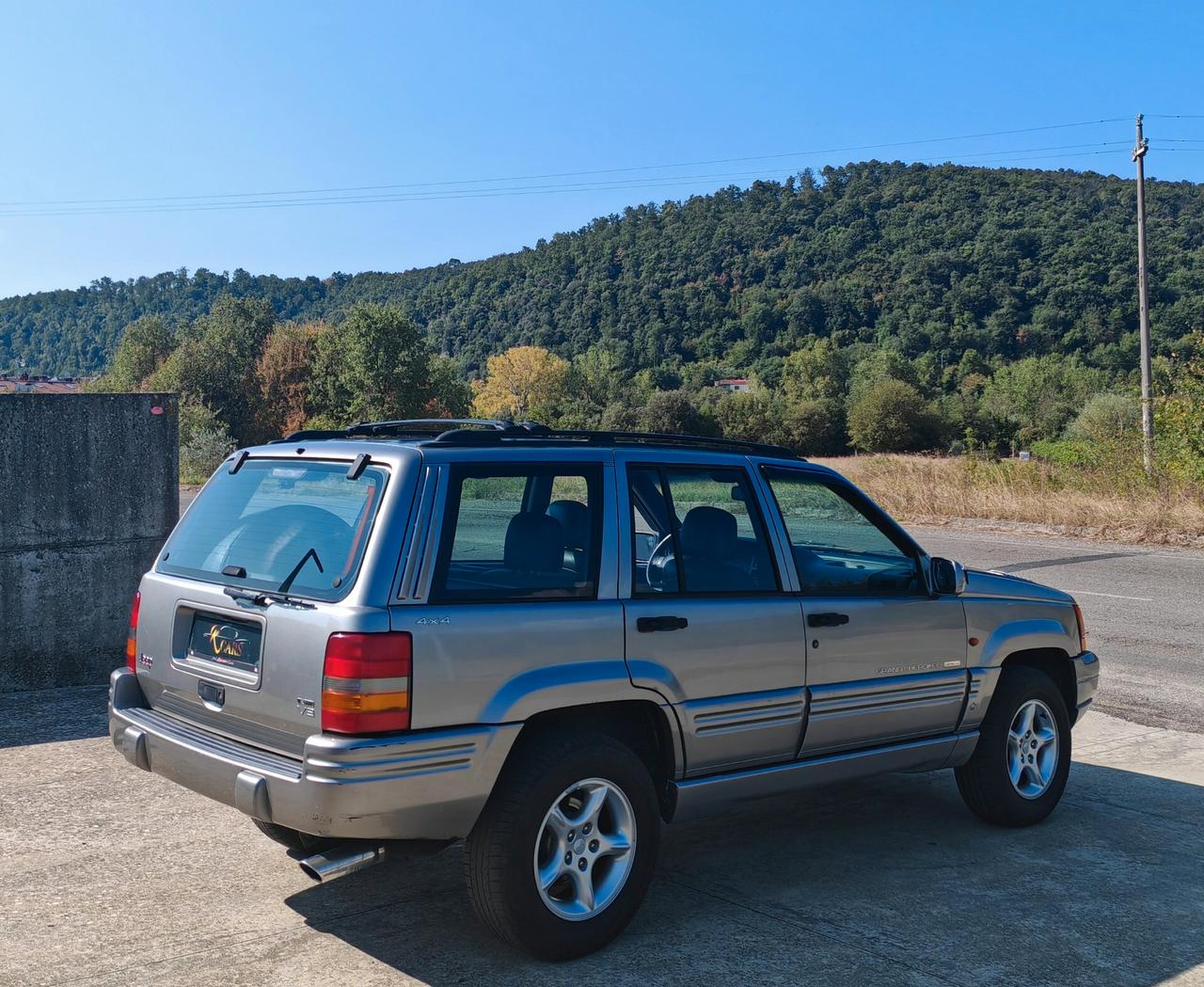 Jeep Grand Cherokee 5.9 4WD Quadra-Trac Limited LX