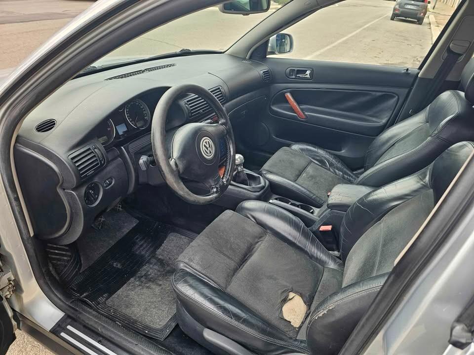 Volkswagen Passat 1.9 TDI/130 CV cat Var. H.line
