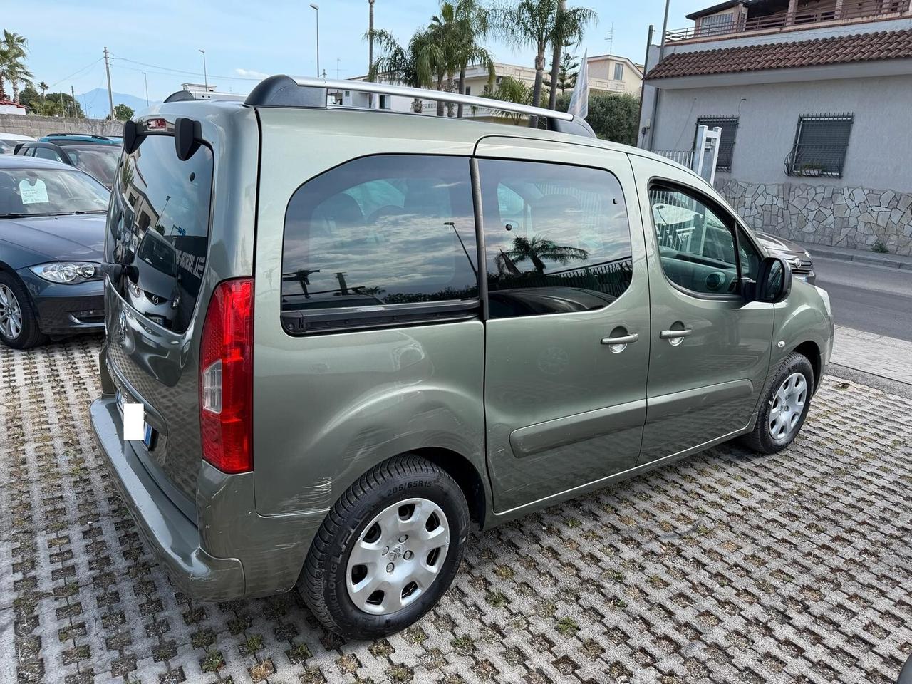 Peugeot Partner Tepee 1.6 HDi 92CV Outdoor-2011