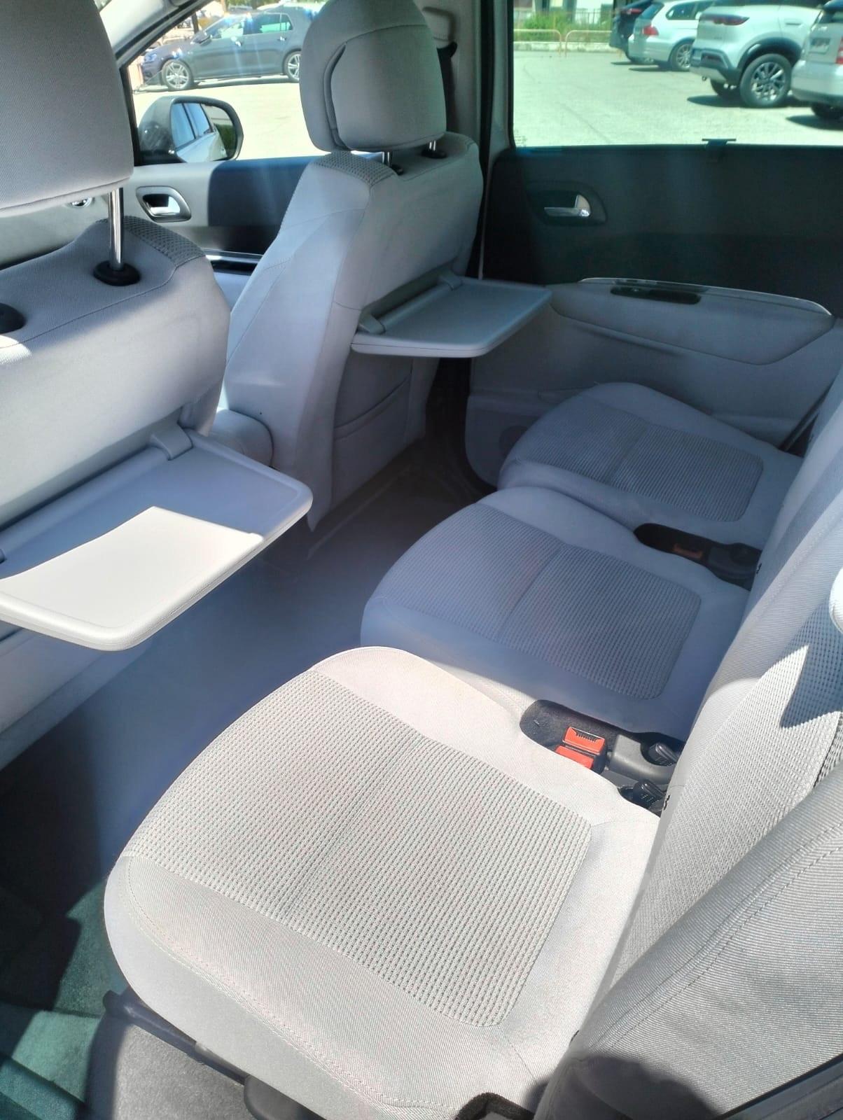 Peugeot 5008 2.0 HDi 150CV Allure 7 POSTI