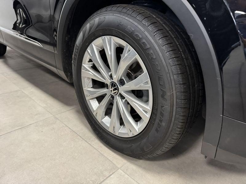 Volkswagen Tiguan II 2021 2.0 tdi Life 150cv dsg