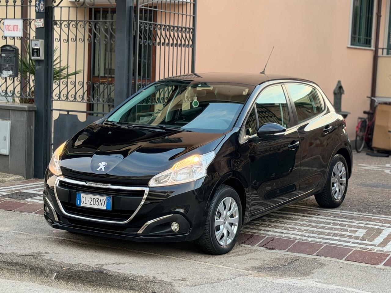 Peugeot 208 BlueHDI 75 CV Allure