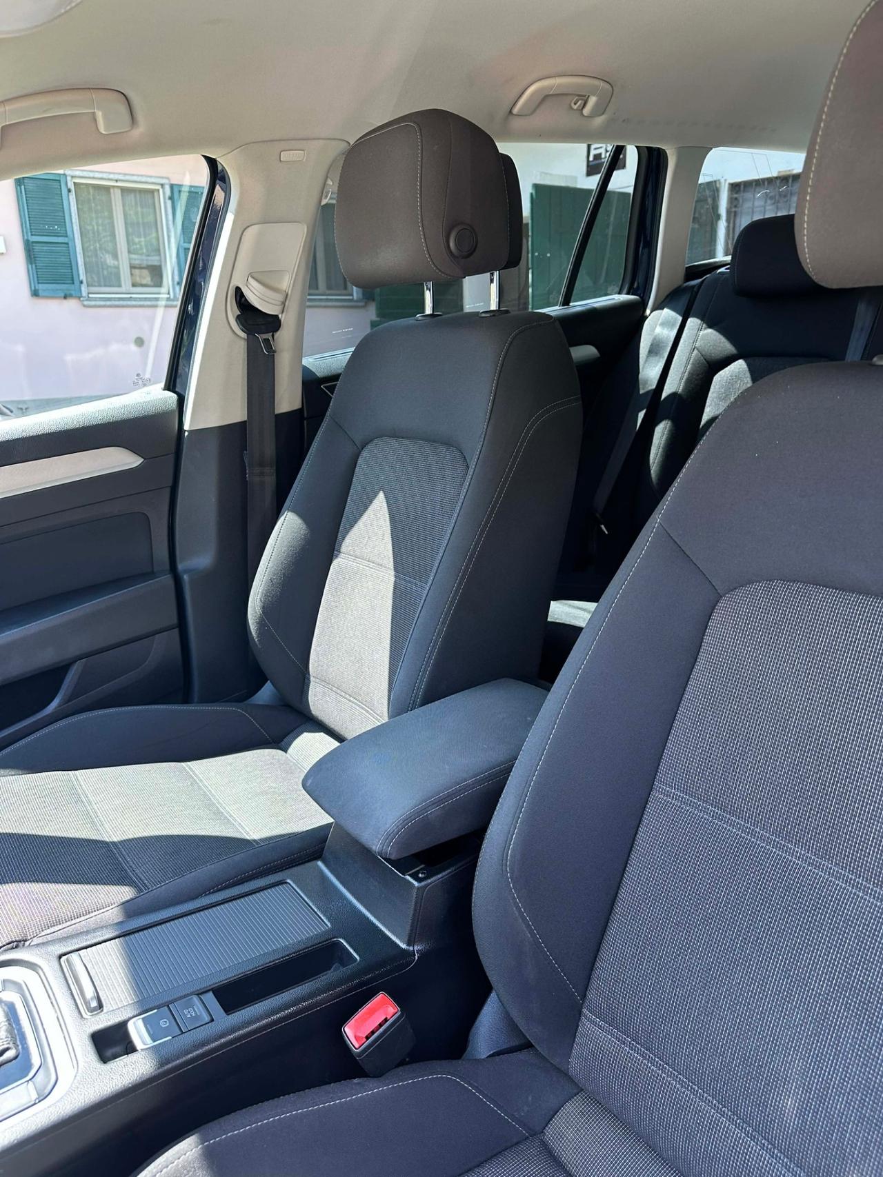 Volkswagen PASSAT VARIANT 1.6 TDI DSG BLUEMOTION.