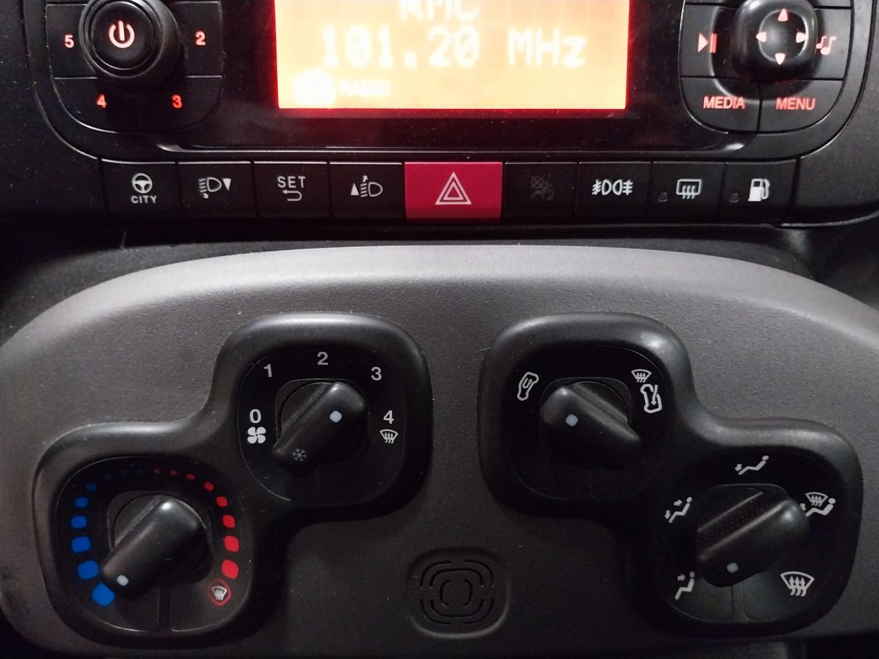 Fiat Panda 0.9 TwinAir Turbo Natural Power Lounge , ok neopatentati