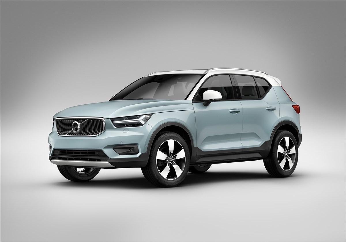 VOLVO XC40 - XC40 1.5 t5 phev R-design auto my21