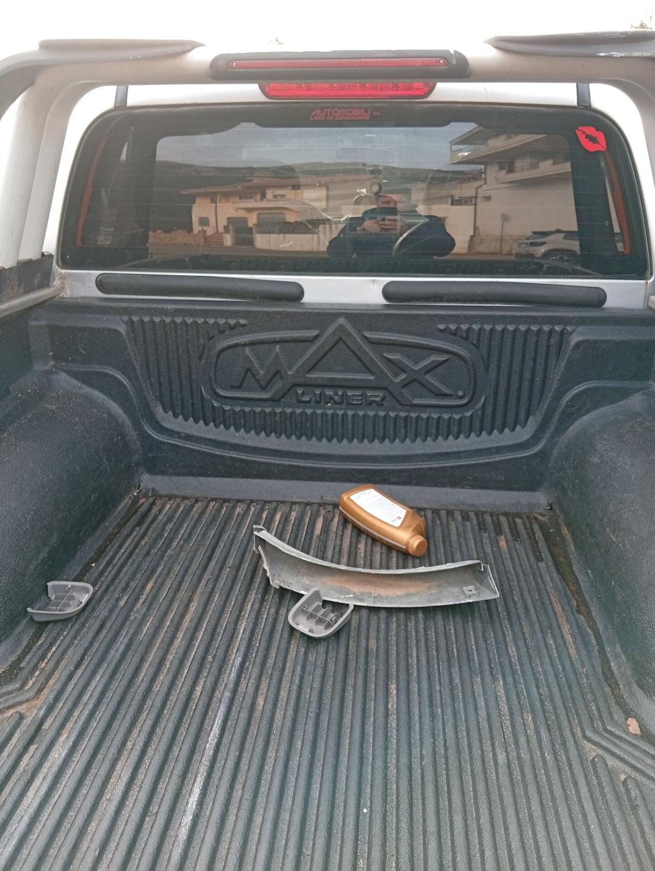 Isuzu D-Max 3.0 TD cat Space Cab 4WD Pick-up LS