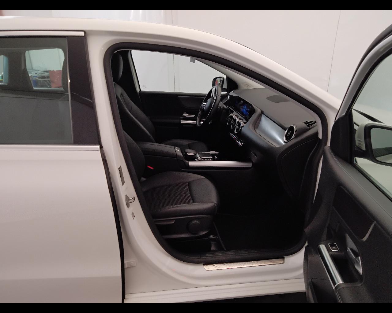Mercedes-Benz Classe B - W247 2018 - B 180 d Sport Plus auto